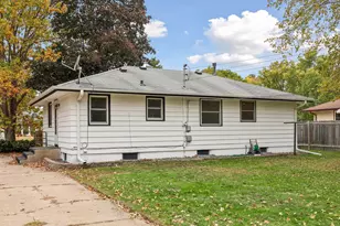 7006 Ewing Ave N, Brooklyn Center, MN 55429 - Photo 32