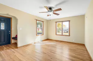 918 3rd St SW, Waseca, MN 56093 - Photo 6