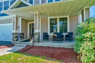5204 Porchlight Bay, Woodbury, MN 55129 - Photo 2