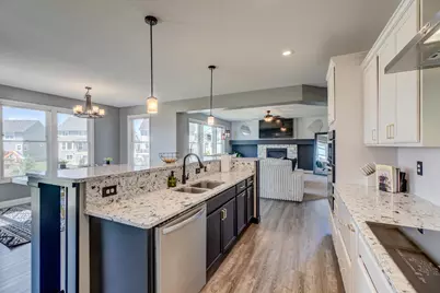 5204 Porchlight Bay, Woodbury, MN 55129 - Photo 16