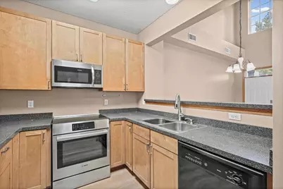 941 Newport Avenue, Shakopee, MN 55379 - Photo 16