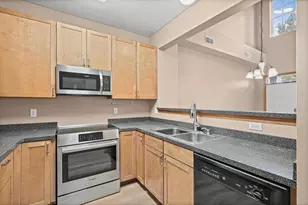 941 Newport Ave, Shakopee, MN 55379 - Photo 16