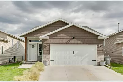 4538 17th Street S, Moorhead, MN 56560 - Photo 2