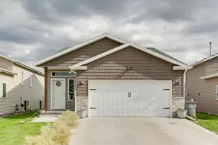4538 17th St S, Moorhead, MN 56560 - Photo 2