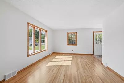 2223 Maryland Avenue E, Saint Paul, MN 55119 - Photo 4
