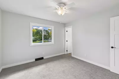 20375 Hughes Avenue W, Lakeville, MN 55044 - Photo 12