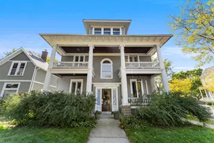 816 Hague Ave, Saint Paul, MN 55104 - Photo 1