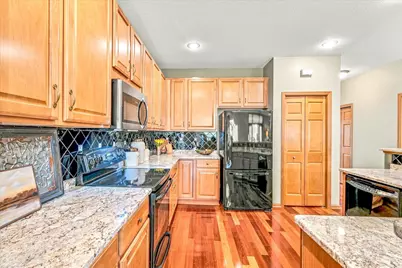 10801 Thone Road, Woodbury, MN 55129 - Photo 10
