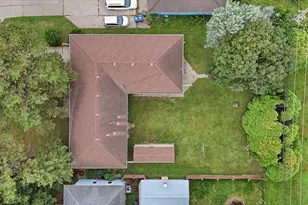 1677 Rose Pl, Roseville, MN 55113 - Photo 24