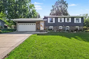 8227 76th St S, Cottage Grove, MN 55016 - Photo 2