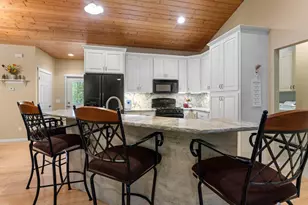 449 Roosevelt Dr, Dresser, WI 54009 - Photo 12