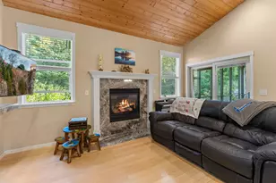 449 Roosevelt Dr, Dresser, WI 54009 - Photo 4