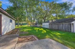 9917 Pleasant Ave S, Bloomington, MN 55420 - Photo 34