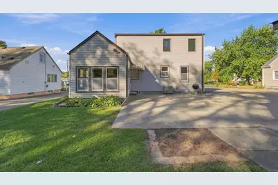 9917 Pleasant Avenue S, Bloomington, MN 55420 - Photo 34