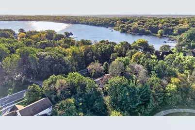 9270 Kiowa Trail, Chanhassen, MN 55317 - Photo 4