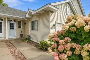 12795 Ulysses Cir NE, Blaine, MN 55434 - Photo 4