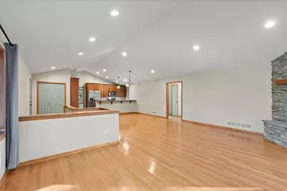 1158 Summit Avenue, Mahtomedi, MN 55115 - Photo 10