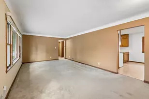 2267 Mohawk Road E, North Saint Paul, MN 55109 - Photo 10