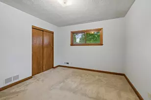 2267 Mohawk Road E, North Saint Paul, MN 55109 - Photo 30