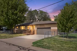 2267 Mohawk Road E, North Saint Paul, MN 55109 - Photo 2