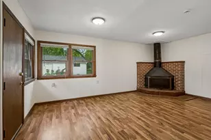2267 Mohawk Road E, North Saint Paul, MN 55109 - Photo 16