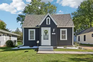113 Sherburne St N, Stillwater, MN 55082 - Photo 1