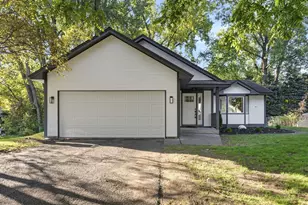 1862 Fox Run, Centerville, MN 55038 - Photo 2