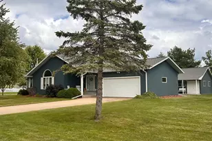 110 Angelique Ave, Wabasha, MN 55981 - Photo 2
