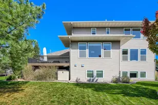 5915 Edgewater Dr, Savage, MN 55378 - Photo 28