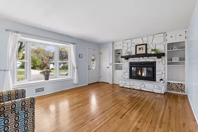 1913 Independence Avenue N, Golden Valley, MN 55427 - Photo 2