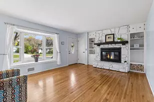1913 Independence Ave N, Golden Valley, MN 55427 - Photo 2