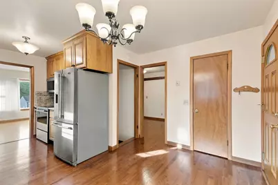 443 Eldridge Avenue W, Roseville, MN 55113 - Photo 10