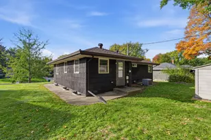 443 Eldridge Ave W, Roseville, MN 55113 - Photo 32