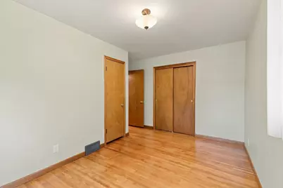 443 Eldridge Avenue W, Roseville, MN 55113 - Photo 18