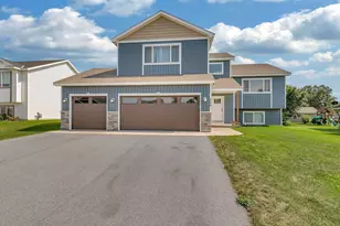 250 29th Ave SE, Saint Cloud, MN 56304 - Photo 1
