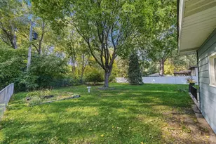 6131 Lee Ave N, Brooklyn Center, MN 55429 - Photo 42