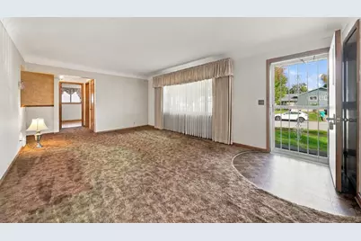 6131 Lee Avenue N, Brooklyn Center, MN 55429 - Photo 4