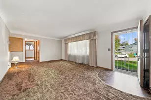 6131 Lee Ave N, Brooklyn Center, MN 55429 - Photo 4