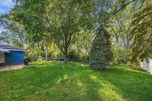 6131 Lee Ave N, Brooklyn Center, MN 55429 - Photo 46