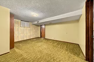 6131 Lee Ave N, Brooklyn Center, MN 55429 - Photo 34