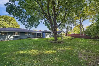 6131 Lee Avenue N, Brooklyn Center, MN 55429 - Photo 44