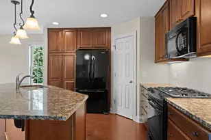 301 Canyon Blvd, Hudson, WI 54016 - Photo 4