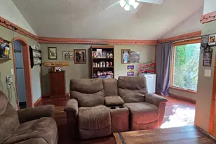 1120 9th St, International Falls, MN 56649 - Photo 4