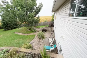 1112 Cherry Dr, Luverne, MN 56156 - Photo 6