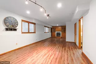 915 Ferndale Ave S, Maplewood, MN 55119 - Photo 16