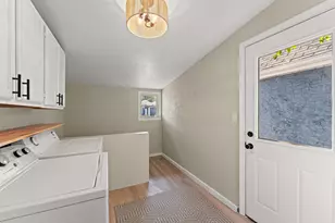 244 Dale St E, South Saint Paul, MN 55075 - Photo 16