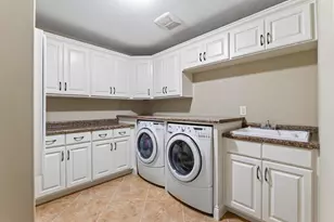 2635 Nathan Ln N, Plymouth, MN 55441 - Photo 62