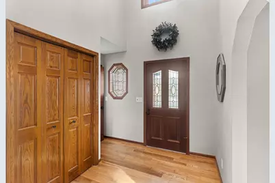 202 Robert Street, Mahtomedi, MN 55115 - Photo 2