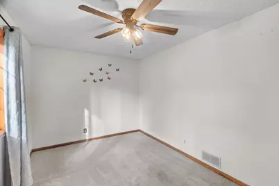 202 Robert Street, Mahtomedi, MN 55115 - Photo 20