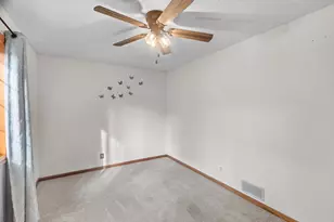 202 Robert St, Mahtomedi, MN 55115 - Photo 20